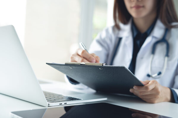 NIPTとは？次世代の出生前遺伝学的検査をわかりやすく解説